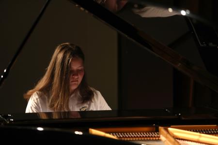 KONCERT ABSOLVENTOV GLASBENE ŠOLE 13 FOTO LJUBO VUKELIČ